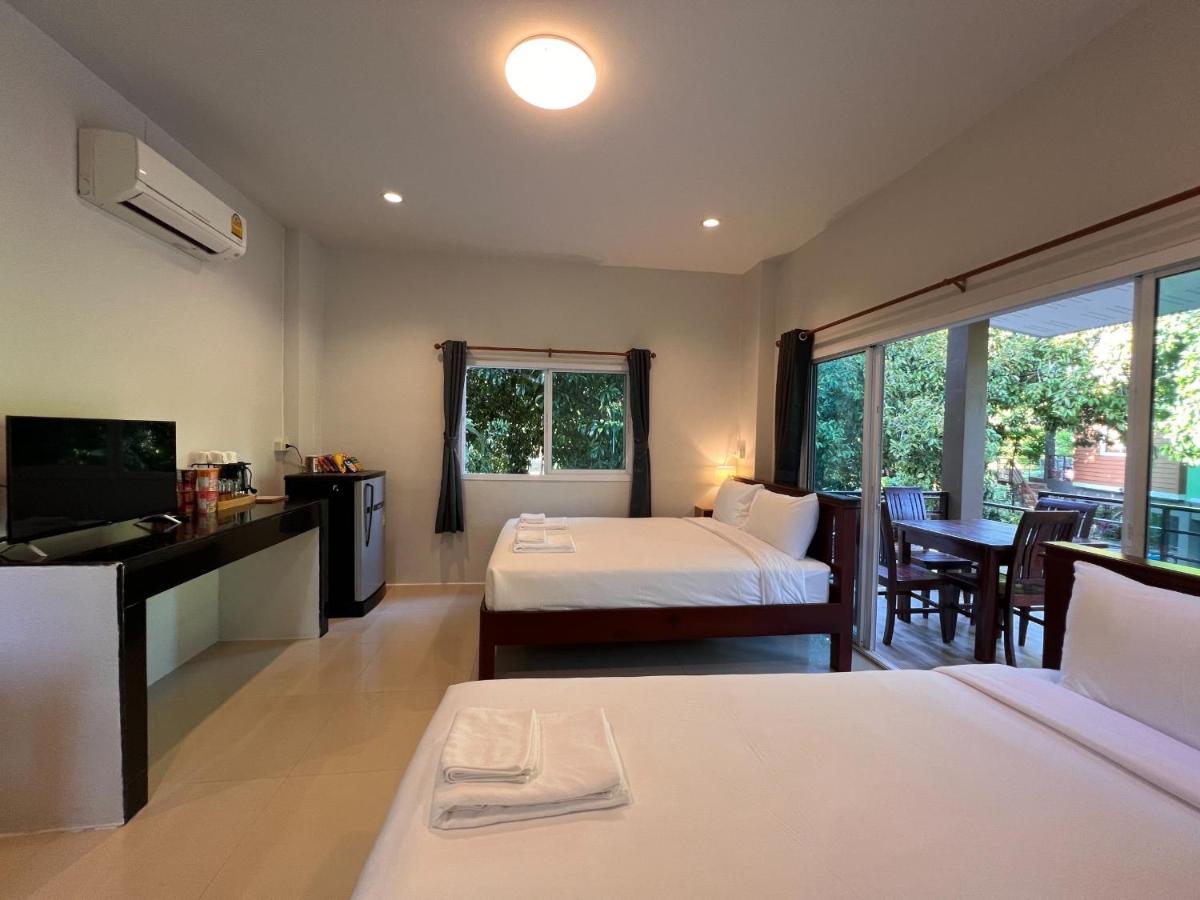Naisang Hostel Чумпхон Экстерьер фото